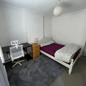 Homestay South Coast Guest With Free Parking, Poole